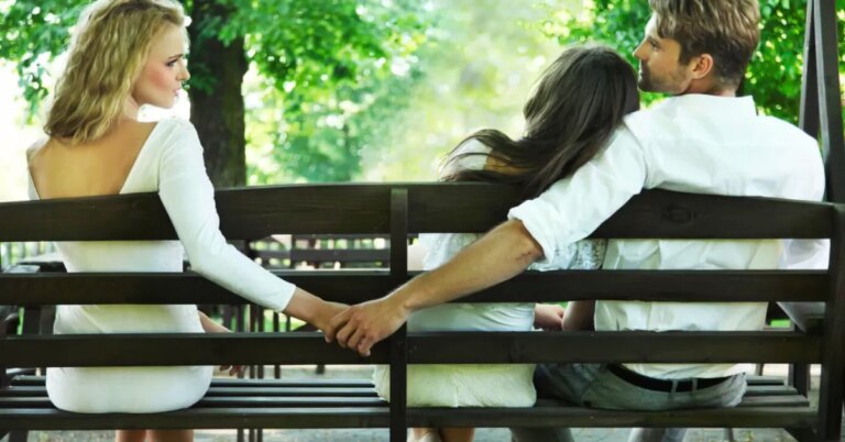 Relatiile-intime-cu-o-alta-persoana-nu-sunt-singura-metoda-de-a-insela-intr-o-relatie.jpg